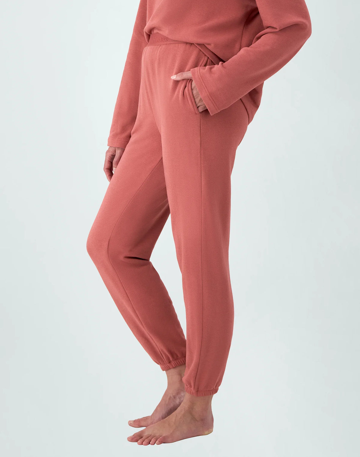 Hanes Originals Women&rsquo;s SuperSoft Comfywear French Terry Joggers, 28"