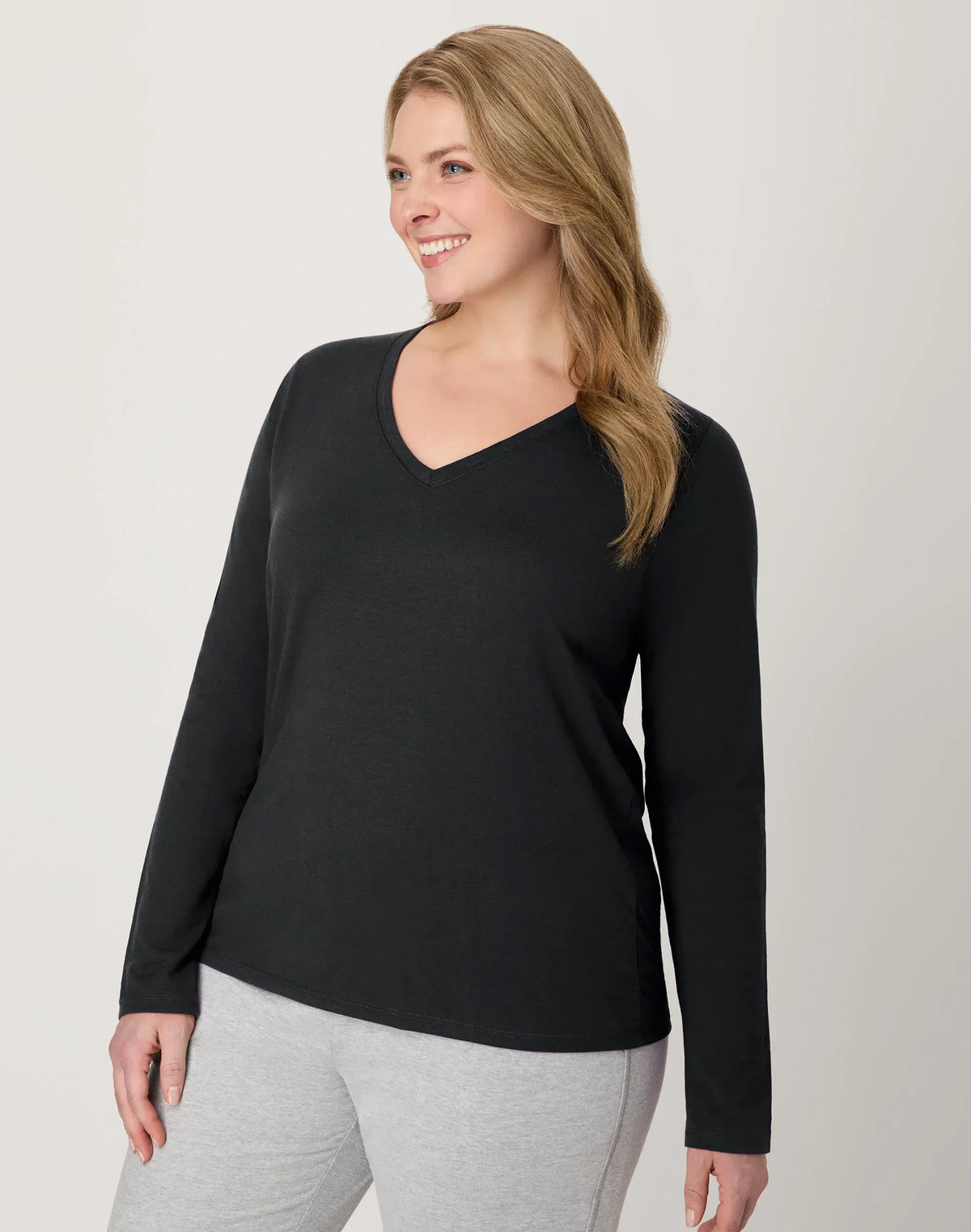 Hanes Women's Long Sleeve Cotton V-Neck T-Shirt