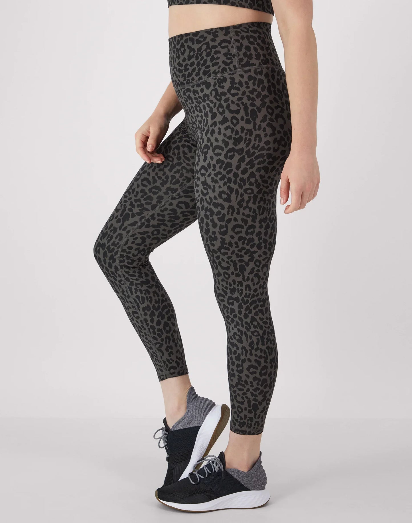 Hanes Moves Women's 7/8 Leggings with Internal Pocket, 25"