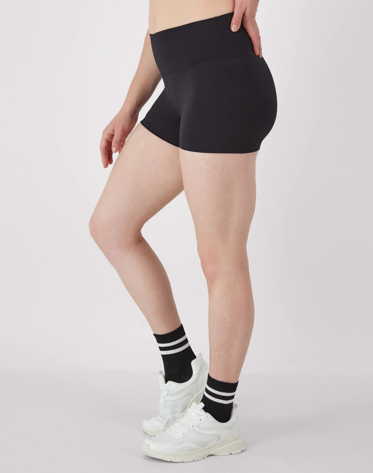 Hanes Moves Women's Leak Protection Bike Shorts, 3"