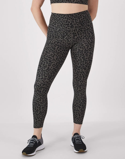Hanes Moves Women's 7/8 Leggings with Internal Pocket, 25"
