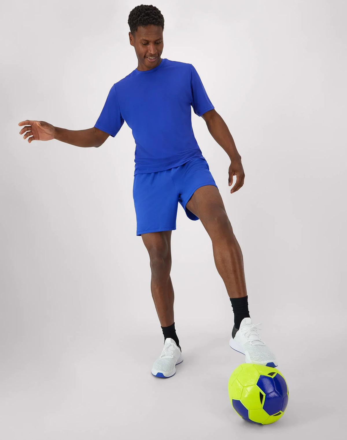 Hanes Moves Men's Performance Shorts, 6&rdquo;