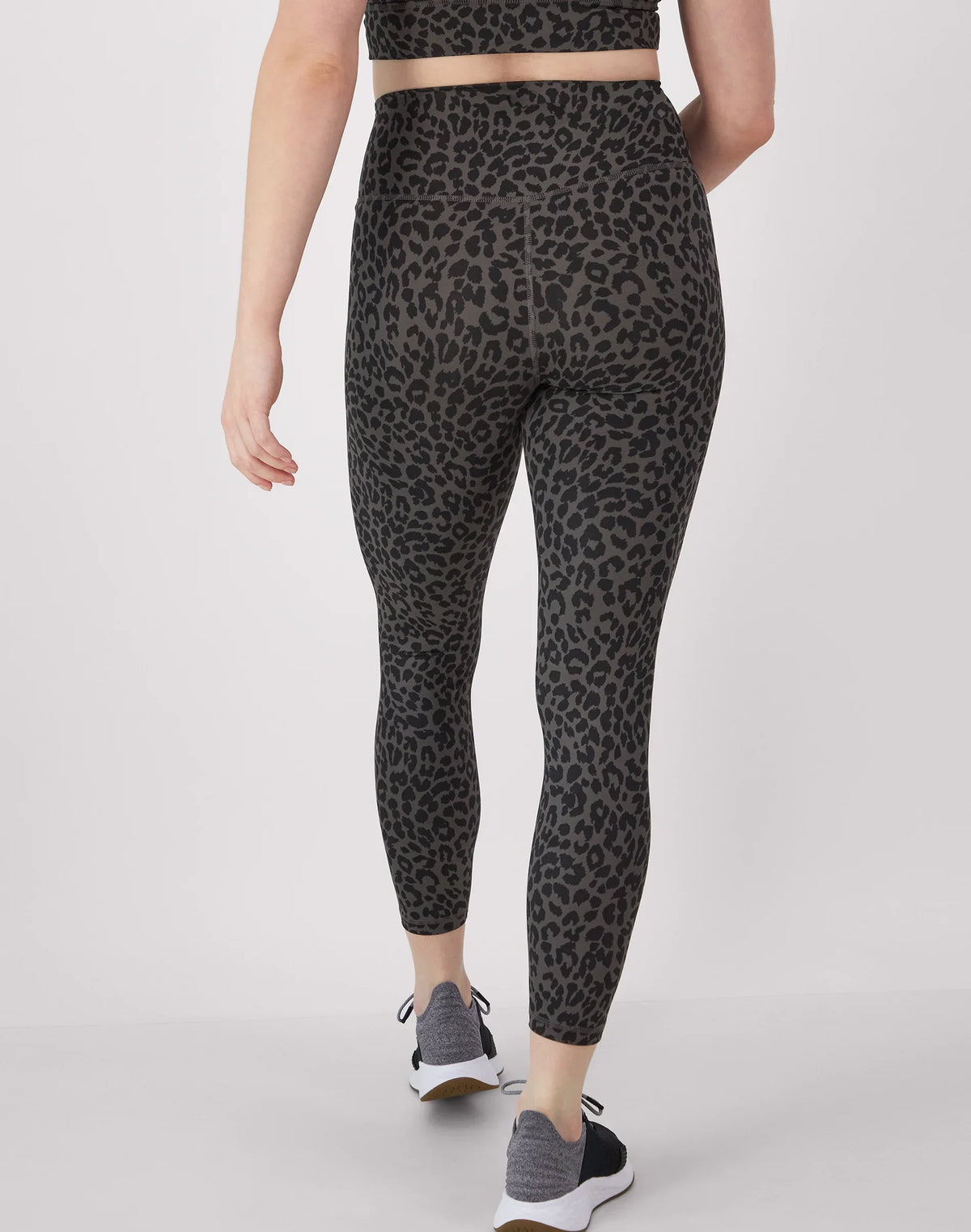 Hanes Moves Women's 7/8 Leggings with Internal Pocket, 25"