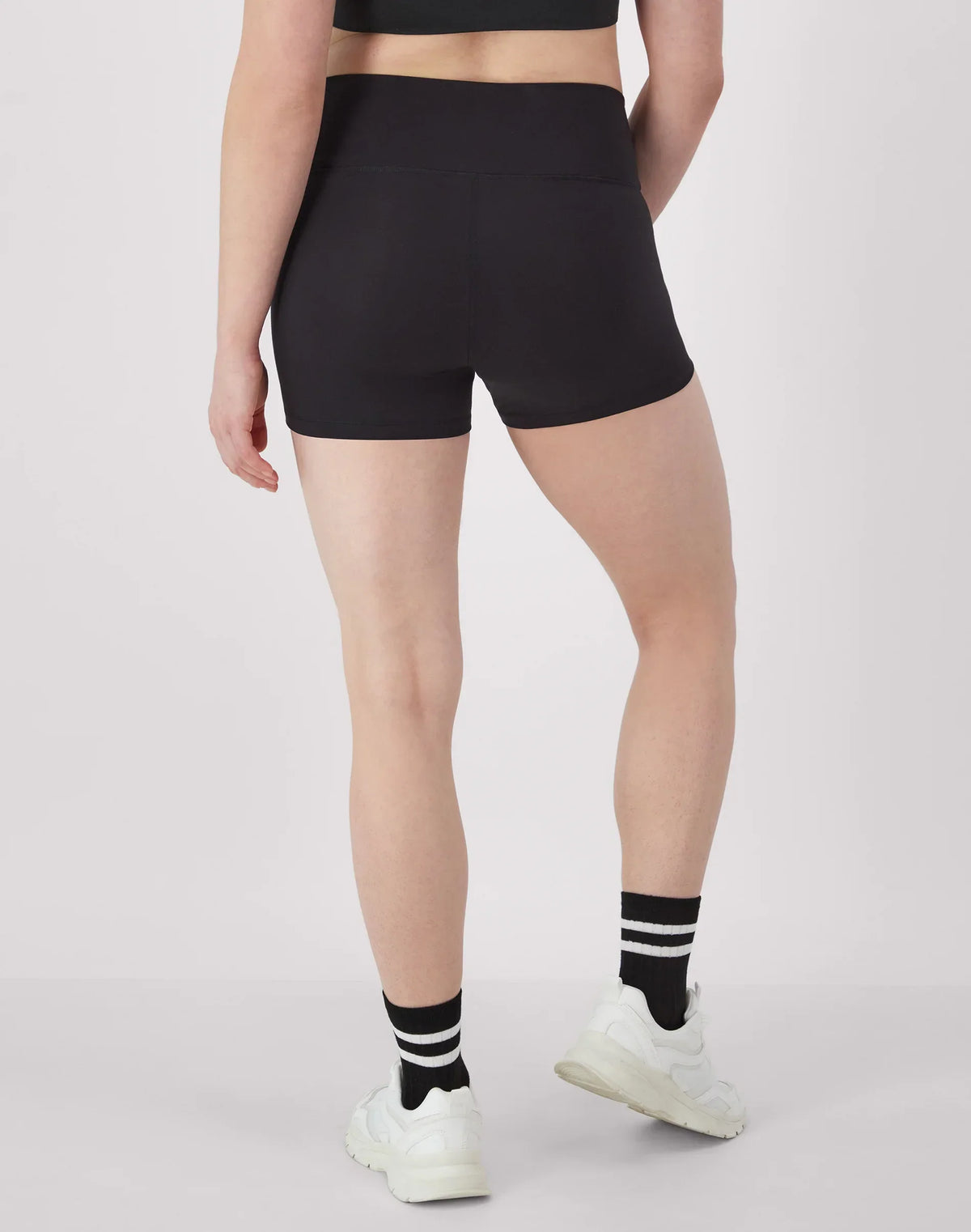 Hanes Moves Women's Leak Protection Bike Shorts, 3"
